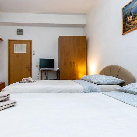 Apartments Dino Kastela Luaran gambar