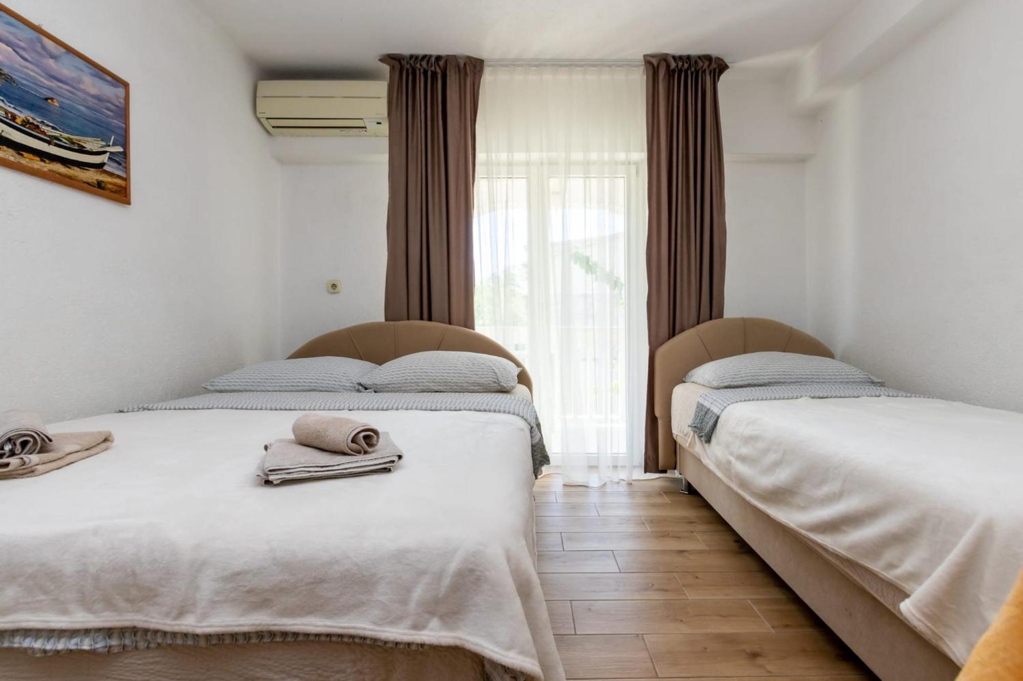 Apartments Dino Kastela Luaran gambar