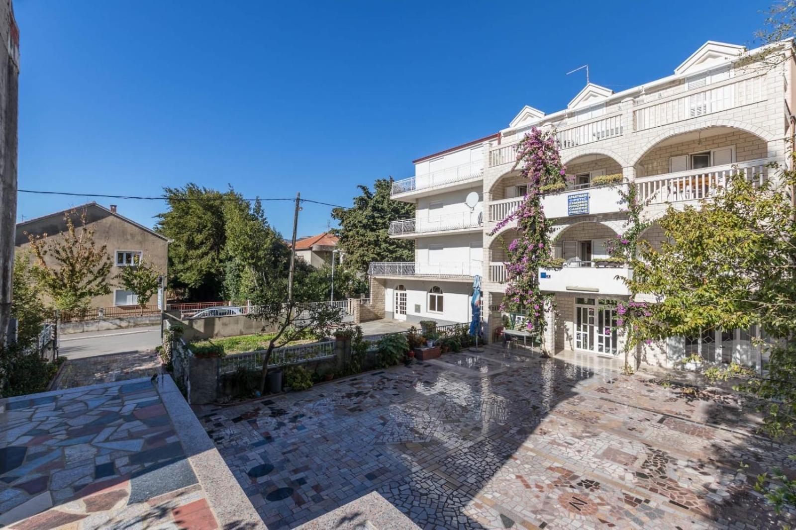 Apartments Dino Kastela Luaran gambar
