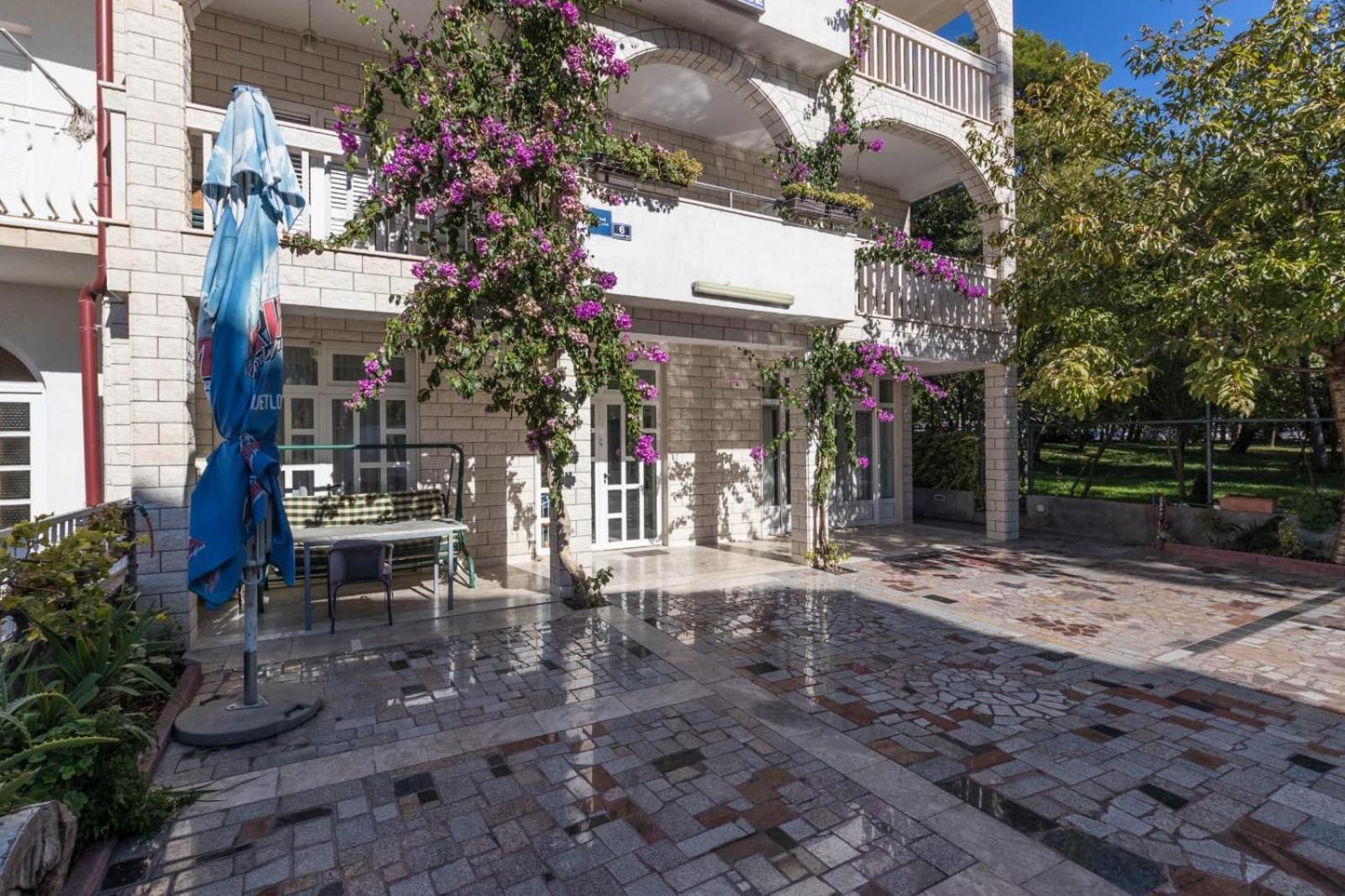 Apartments Dino Kastela Luaran gambar