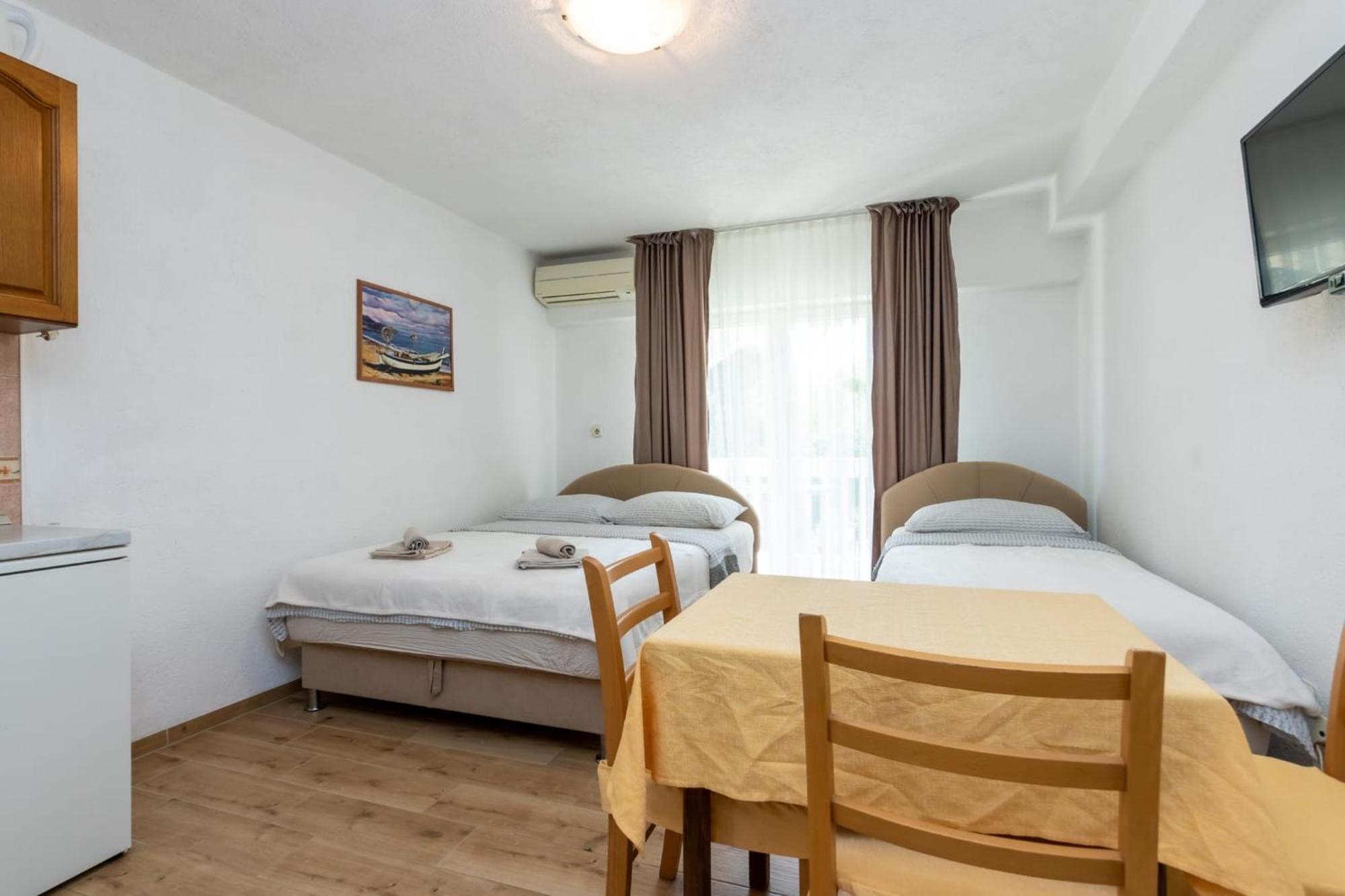 Apartments Dino Kastela Luaran gambar